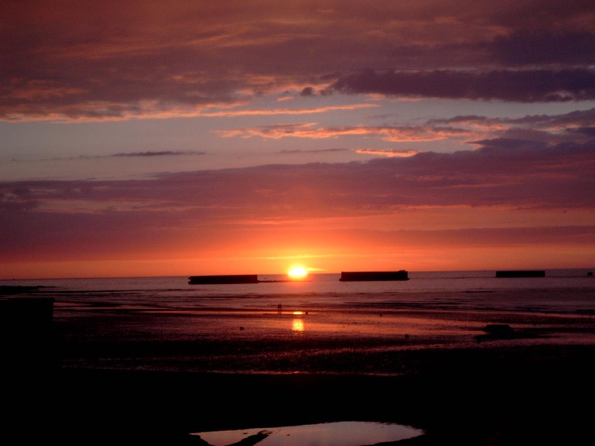 Arroplace Arromanches-les-Bains Exteriör bild